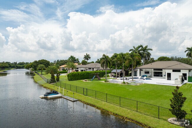 Beautiful waterfront properties with large backyards are commonly seen in Davie.