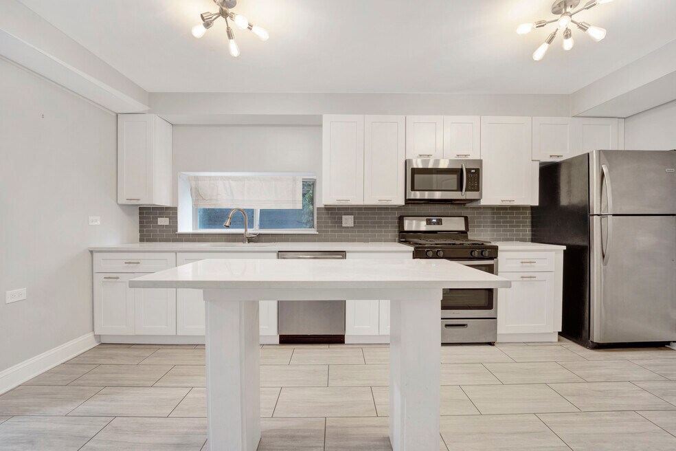 2107 W Huron St unit G, Chicago, IL 60612 - photo 1