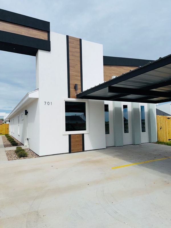 701 N Onyx Ave, Edinburg, TX 78541 - photo 1