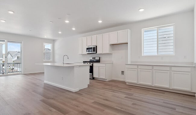 8317 Snake River St, Littleton, CO 80125 - photo 4