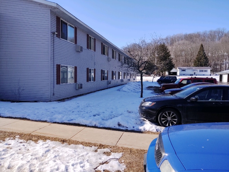 799 Roundhouse Addt unit 207, McGregor, IA 52157 - photo 1