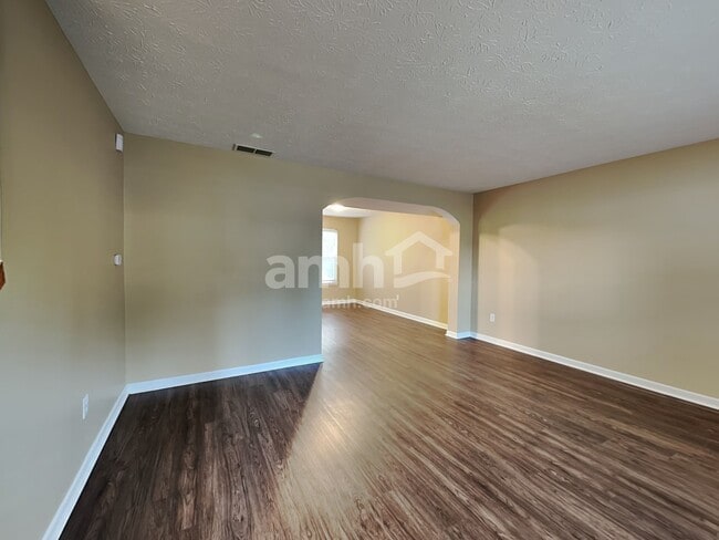 5391 Ripplingbrook Way, Carmel, IN 46033 - photo 4