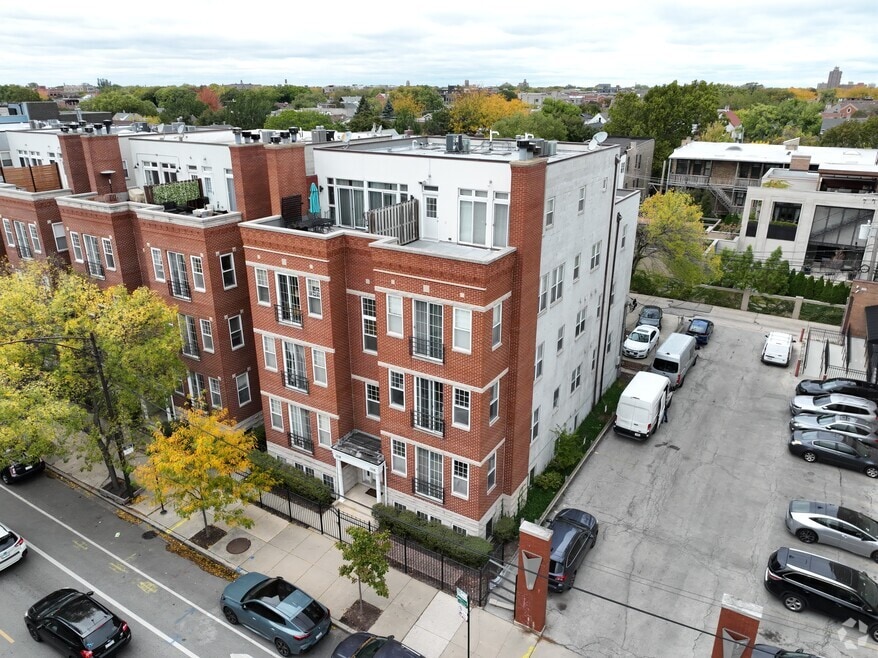 1316 W Belmont Ave unit 2E, Chicago, IL 60657 - photo 2
