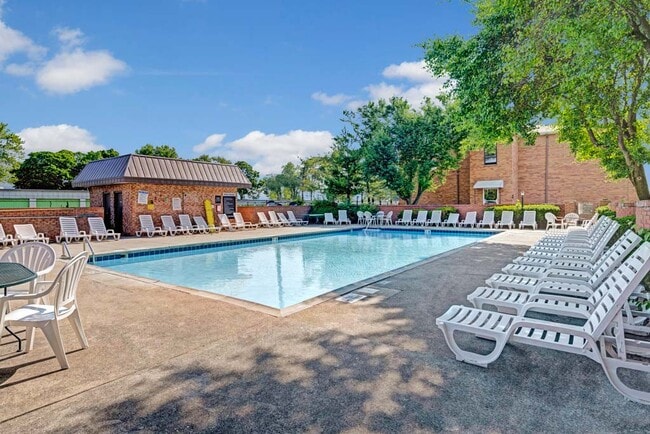 Wilson Plaza, Columbus, OH 43204 - photo 4