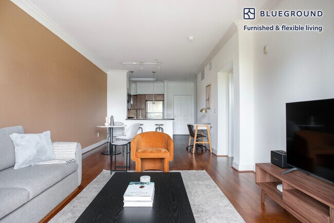 7225 Crescent Park W unit FL2-ID1053, Playa Vista, CA 90094 - photo 3