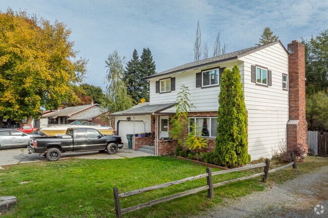 Fruitland has a laid-back, small-community vibe. It's ideal for those preferring a slower pace.