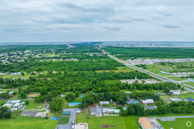 Galliano isn't far from parts of the southern Lousiana coastline that offer many marine-style actvities.
