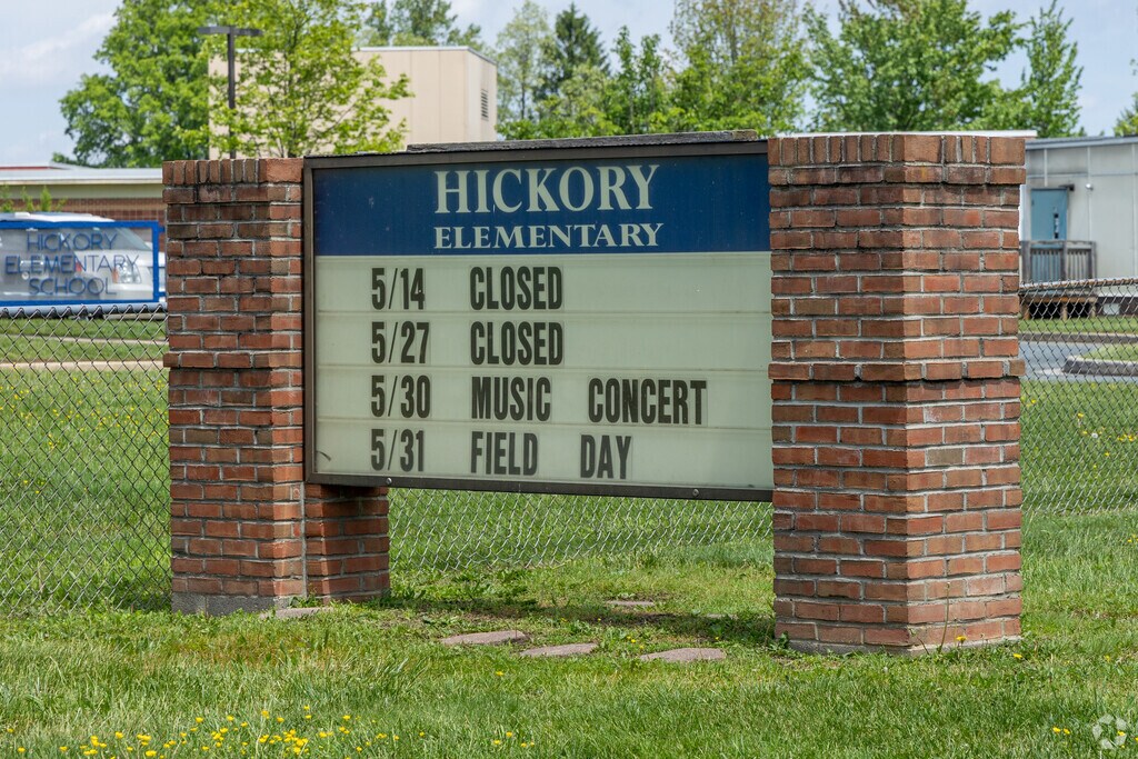 Hickory Elementary School has a student-teacher ratio of 15-1.