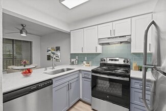 2501 SW 336th St, Federal Way, WA 98023