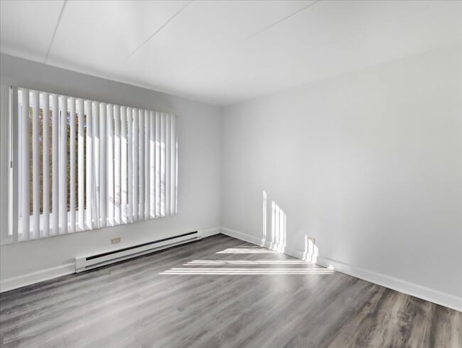 350 S Main St unit 12, Wauconda, IL 60084 - photo 7