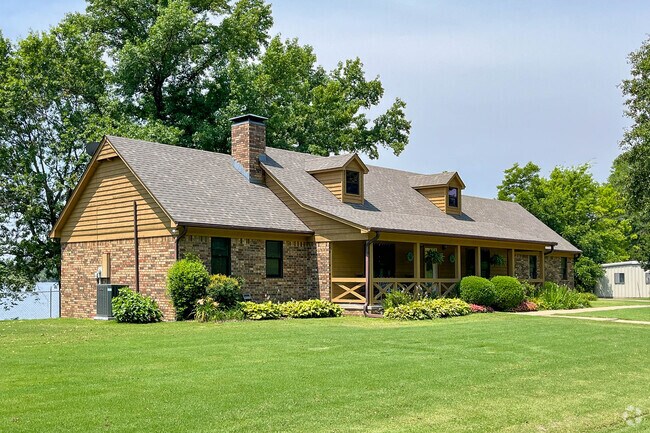 Galloway homes showcase craftsmanship and scenic views in North Little Rock.