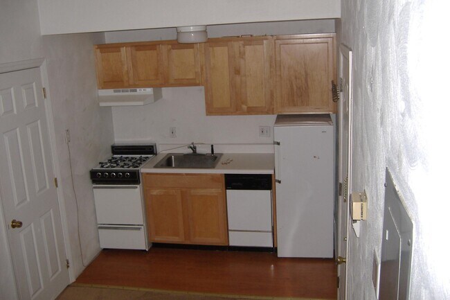 5819 Bartlett St unit 4, Pittsburgh, PA 15217 - photo 7
