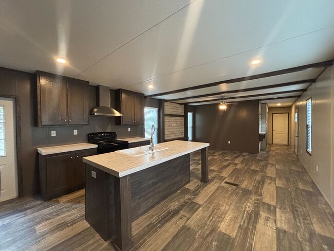 1612 N 6th St, Conroe, TX 77301 - photo 7