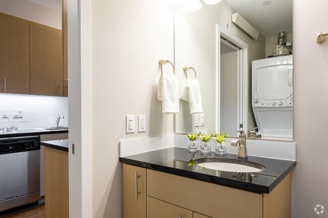 Studio, 1BA - 367 SF