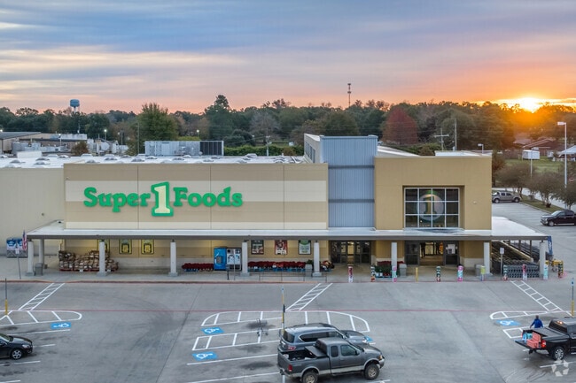 Super 1 Foods is the grocery store of choice for Carencro residents.
