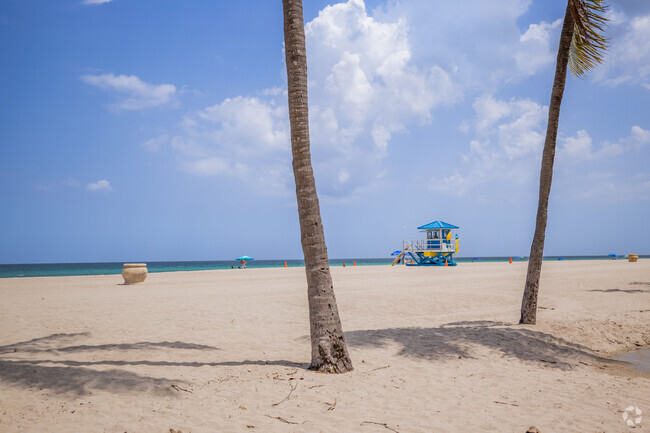 It's a beautiful beach day in Westview Pembroke Pines, Florida.