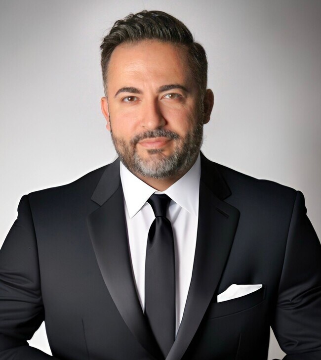 Agent Photo