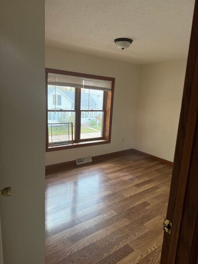 2172 Strongs Ave unit A, Stevens Point, WI 54481 - photo 5