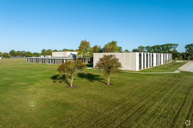 Fort Wayne's Jefferson Middle School receives an Overall Niche Grade of C+.