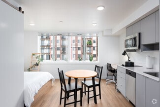 5637 University Way NE, Seattle, WA 98105