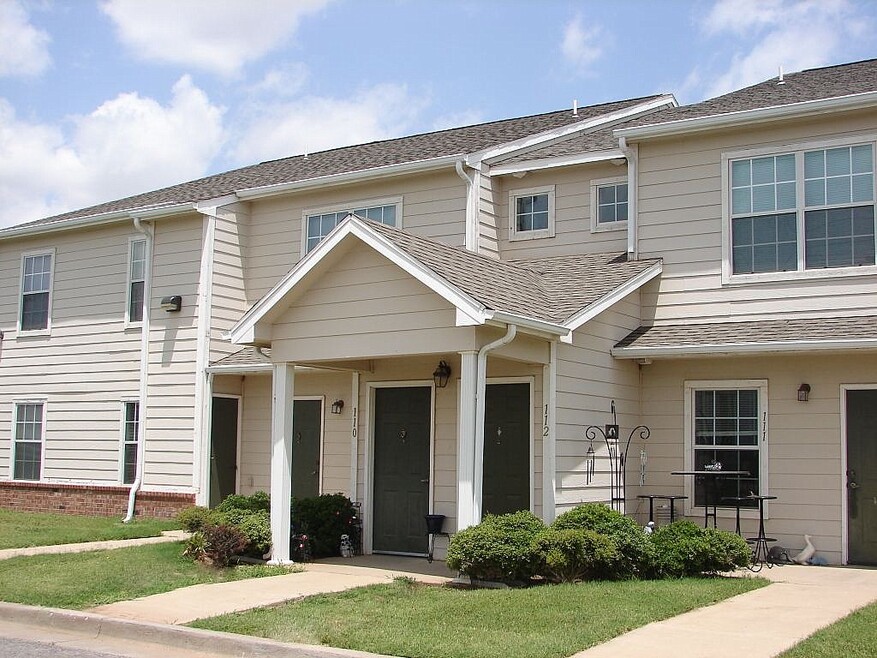 Pheasant Run Apartments, Enid, OK 73703 - photo 1