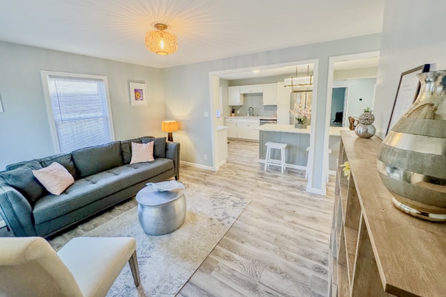 618 Troy St, Durham, NC 27703 - photo 2