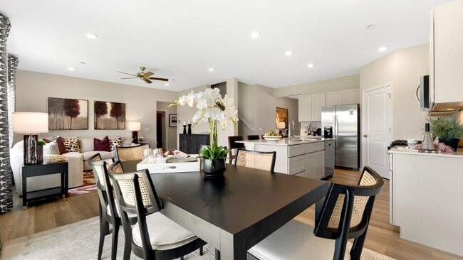 8026 Huguenard Rd unit 38182875, Fort Wayne, IN 46818 - photo 6