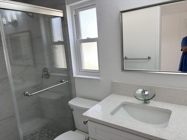 11241 Temple Ct, Seminole, FL 33772 - photo 7