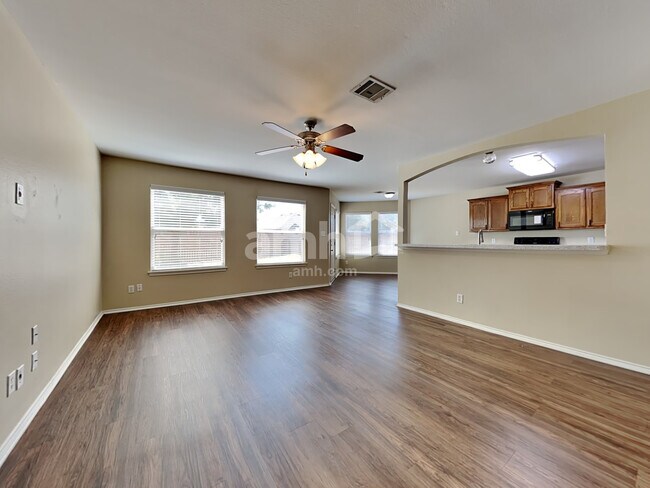 5517 Parkview Hills Ln, Fort Worth, TX 76179 - photo 6