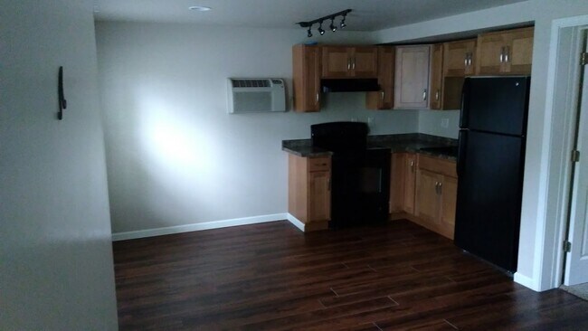 1025 Riverside Dr unit A, Waupaca, WI 54981 - photo 7