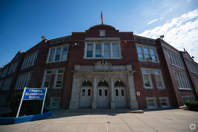 The main entrance of Porter Elementary School
bring a historic charm to the  Westside.