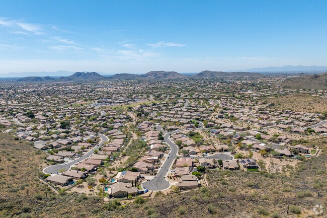 Experience the warmth and hospitality of Stetson Valley's neighborhood firsthand.