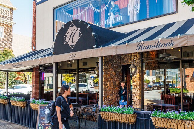 Hamilton’s on Magnolia near Mckinley Heights features fine American cuisine.