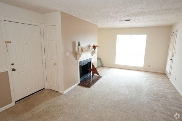 Post House Jackson, Jackson, TN 38305 - photo 2