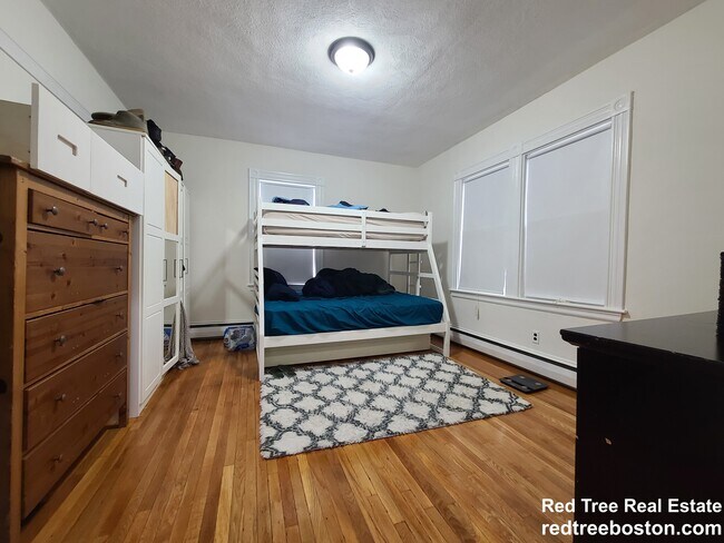 5 Aldie St unit 3-bed 1bathU1 Allsto, Boston, MA 02134 - photo 7