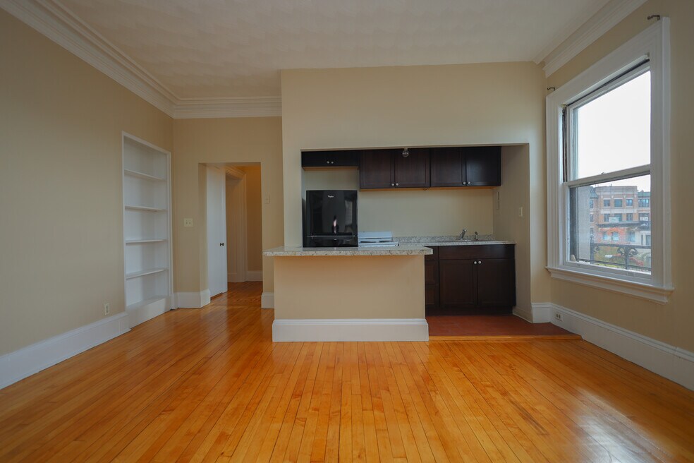 465 Park Dr unit 14, Boston, MA 02215 - photo 1