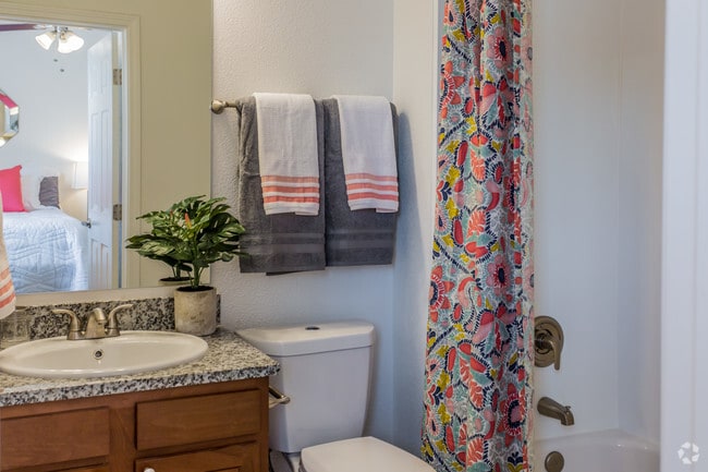 Flatts at South Campus, Oxford, MS 38655 - photo 7