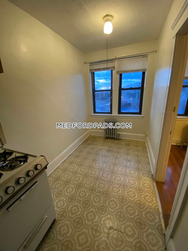 63 Fellsway W Unit 14, Medford, MA 02155