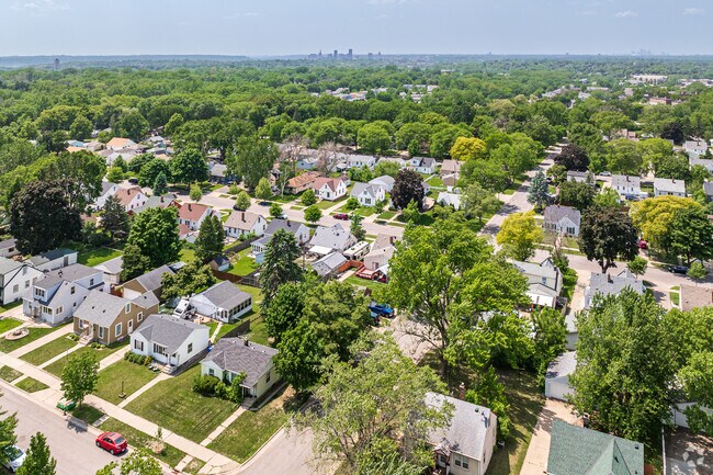 Prosperity Heights is located four miles away from the hub of events and activities in downtown St. Paul.