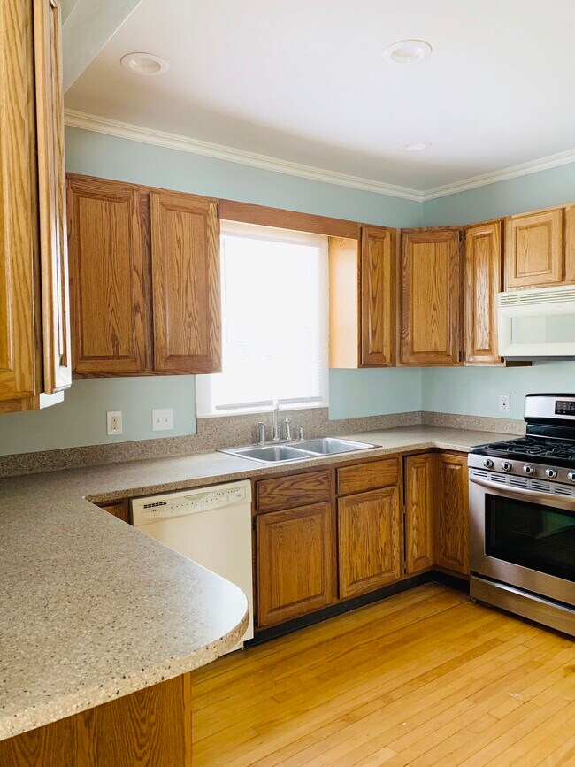 43 Mayfield Ave NE, Grand Rapids, MI 49503 - photo 4