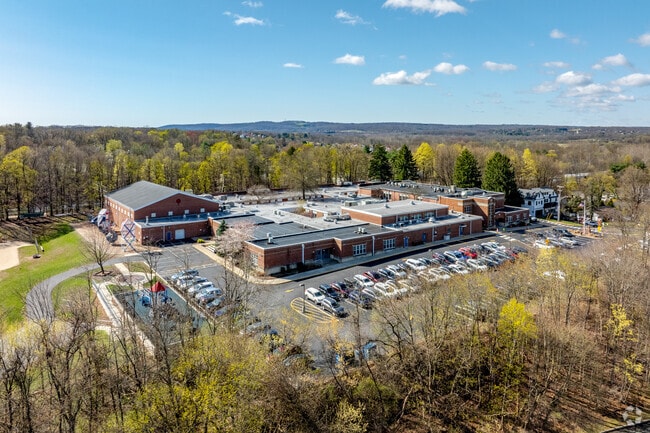 Clinton Public School has a 10:1 student-teacher ratio and offers a supportive learning environment.