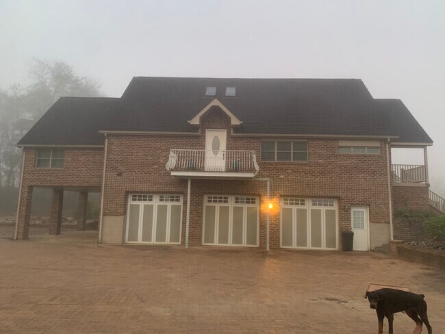 900 Allegheny Ave unit Carriage House, Avonmore, PA 15618 - photo 2