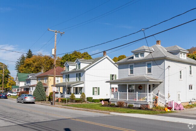 Claysburg residents enjoy the cozy, suburban vibe of the community.