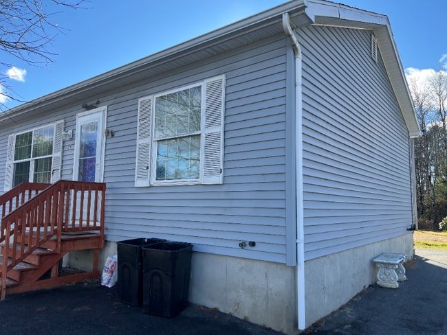 17 Judith St, Lewiston, ME 04240 - photo 5
