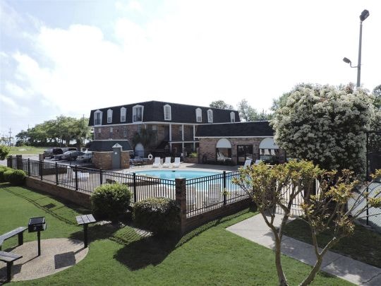 Over view pool and grill area