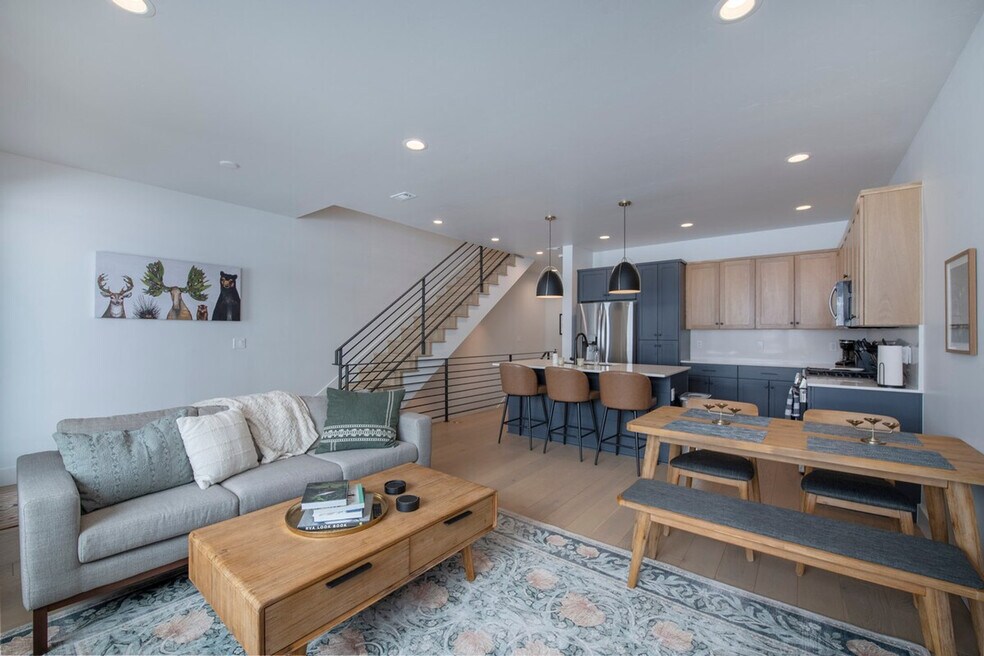 103 Haverly St unit ID1071978P, Crested Butte, CO 81224 - photo 1