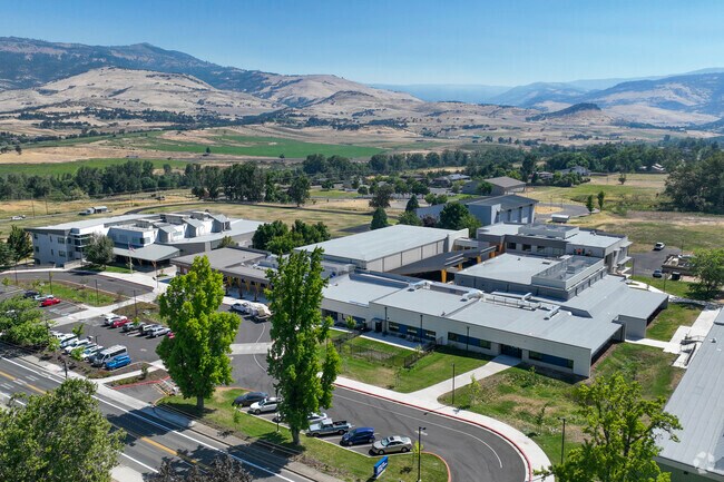 Ashland Middle School support students in the Ashland neighborhood.