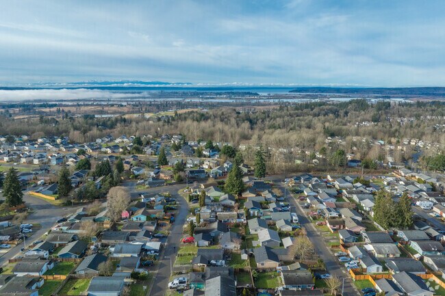 Small residential streets lined with bungalows populate many parts of the Lake Stevens area.