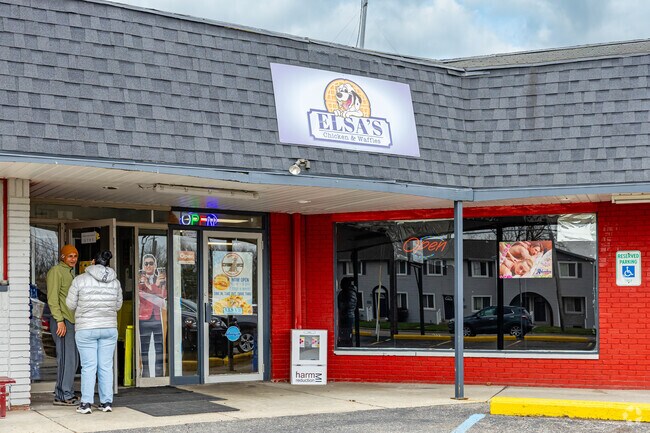 Elsa’s Chicken & Waffles is a popular lunch stop in the northwest corner of Wexford Heights.