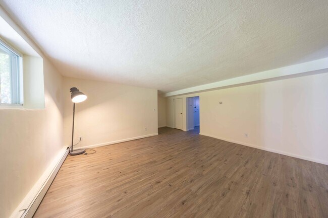 33 Westgate Rd unit 1, Boston College, MA 02467 - photo 5